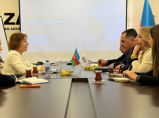 AzAK-da beynəlxalq ekspertlə g&ouml;r&uuml;ş ke&ccedil;irilib